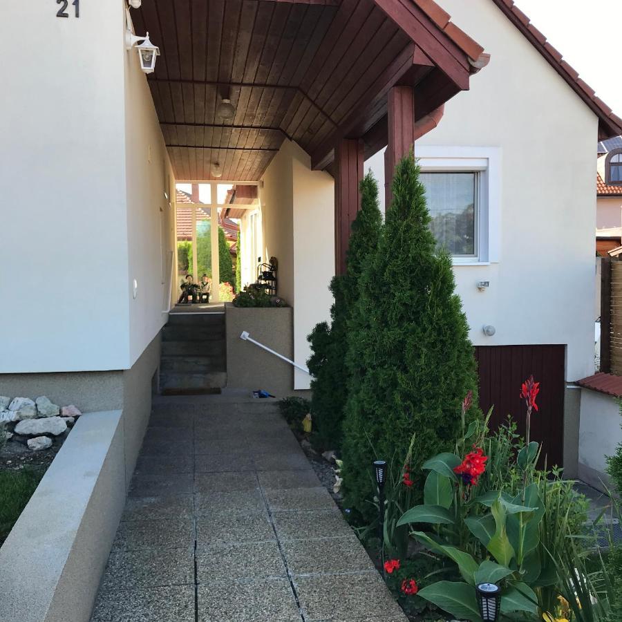 Apartman Tinasol Mosonmagyaróvár エクステリア 写真
