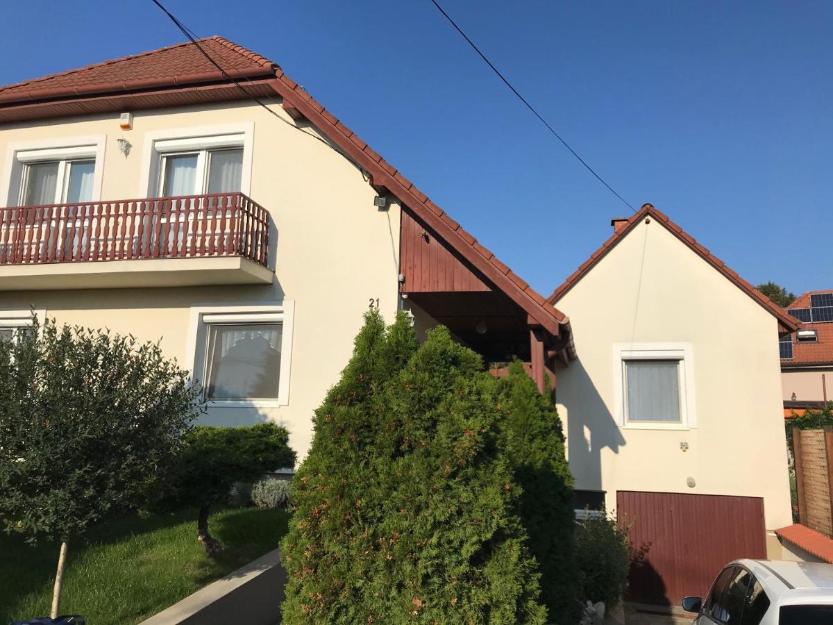 Apartman Tinasol Mosonmagyaróvár エクステリア 写真