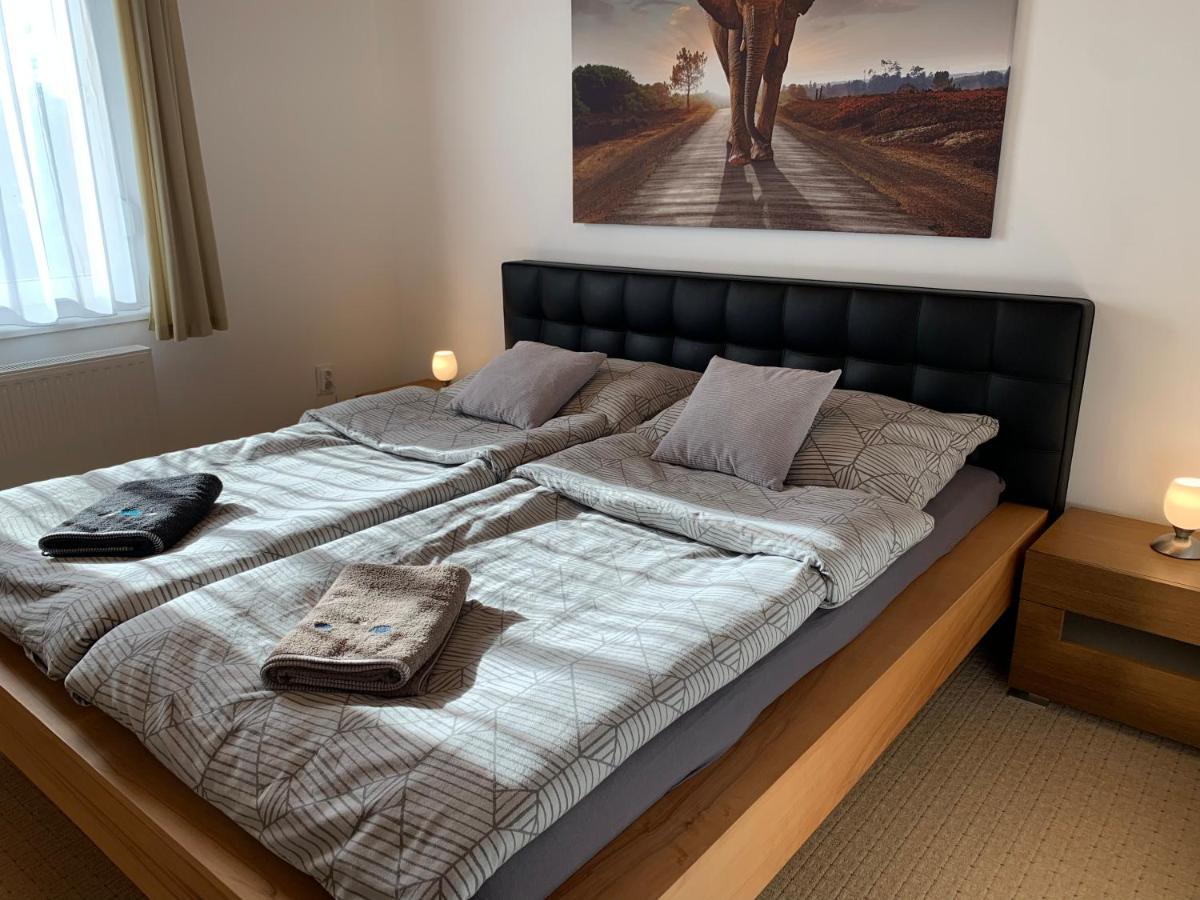 Apartman Tinasol Mosonmagyaróvár エクステリア 写真