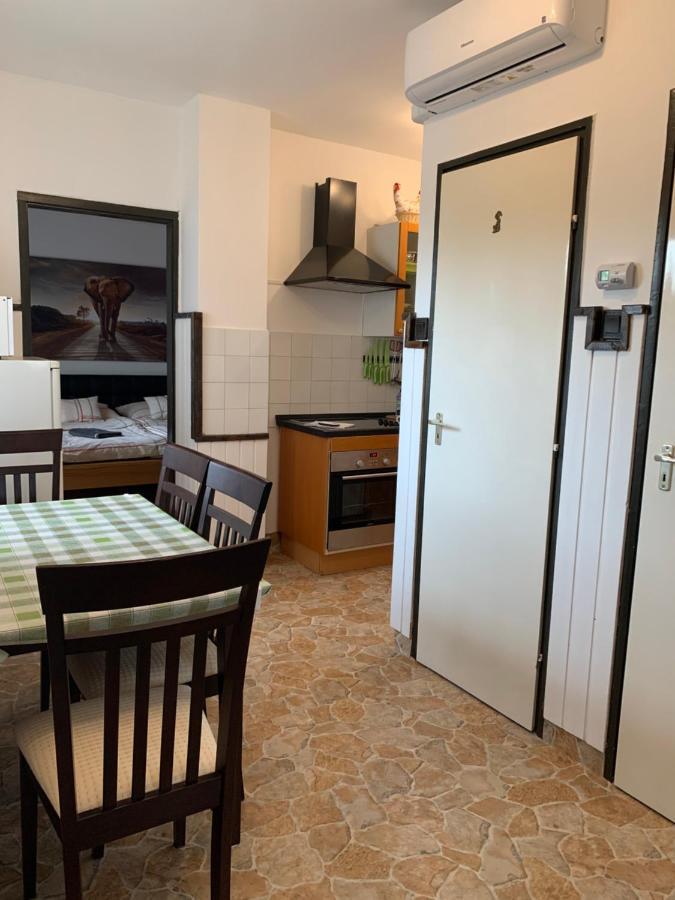 Apartman Tinasol Mosonmagyaróvár エクステリア 写真
